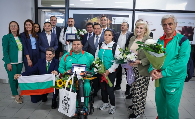 Заместник-министър Димитър Георгиев посрещна Ружди Ружди на летище "Васил Левски"