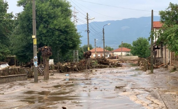 Три години след потопа в Карловско: Две от пострадалите села продължават да нямат връзка помежду си