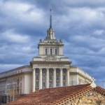 Словесният сблъсък между Радев и управляващите: До какво ще доведе изострянето на тона