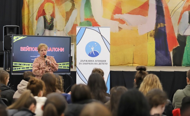 Лекари в дискусия с ученици: Безпокойство, агресия, параноя са малка част от последствията след употреба на опасни вещества