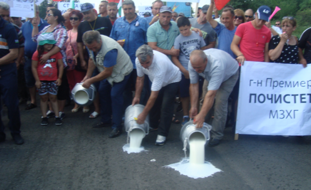 Овцевъди и козевъди със закана за протести и пътни блокади