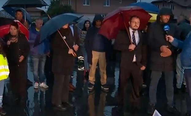 Напрежение и протест в Нови Искър, след като камион прегази и уби жена на пътя