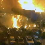 Склад в София се запали и част от него рухна, има загинал човек