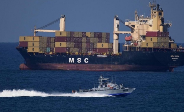 Израел задържа и последния кораб от флотилията за Газа