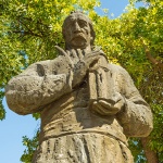 Гвоздей по гвоздей, тухла по тухла: Маршрут по следите на Колю Фичето