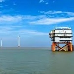 Китай строи най-голямата плаваща вятърна турбина