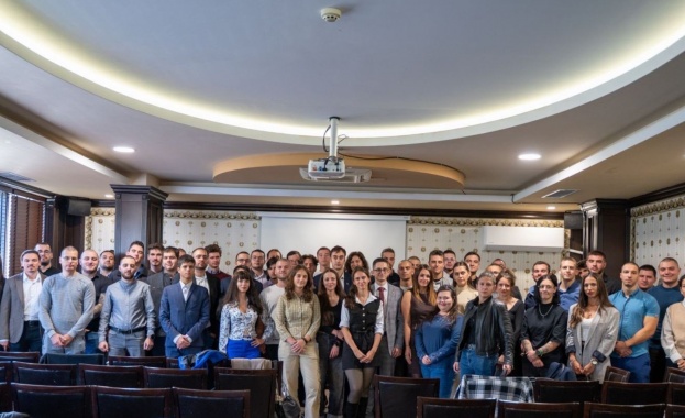 „Възраждане“ постави началото на Национална младежка организация с първа конференция в Пазарджик