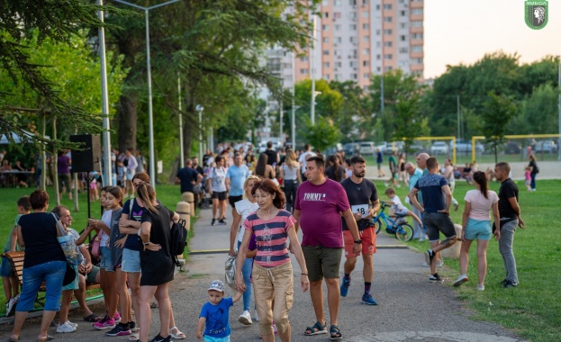 Масов поход обединява участници от различни възрасти в Ямбол на 11 октомври