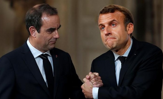 Макрон хвърли Франция в хаос от кризи, от които вижда войната като решение