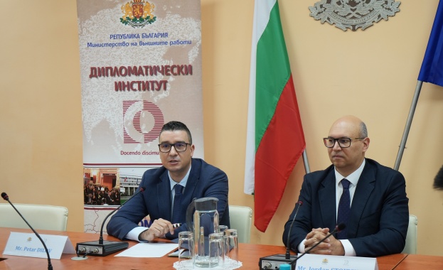 Министър Дилов: Ефективното външноикономическо сътрудничество e решаващо за устойчивото икономическо развитие на България