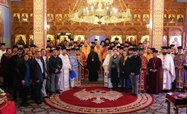 Негово Високопреосвещенство Старозагорският митрополит Киприан възглави Божествената св Литургия в