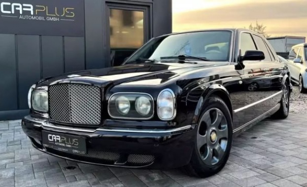 Разкрита е цената на регистрационните номера на Bentley на Галкин: Колата се оказа евтина