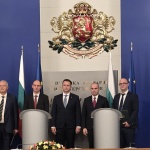 Държавните институции обединяват усилия за изграждане на национална мрежа от зарядни станции за електромобили на жп гарите в страната