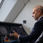 Гроздан Караджов: 100% от бързите влакове вече се обслужват от нови локомотиви Siemens Smartron