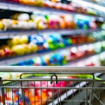 Надценките на храните стигнаха до 90 на сто според КЗК. Пазарна логика, липса на конкуренция или спекулативни практики движат цените нагоре