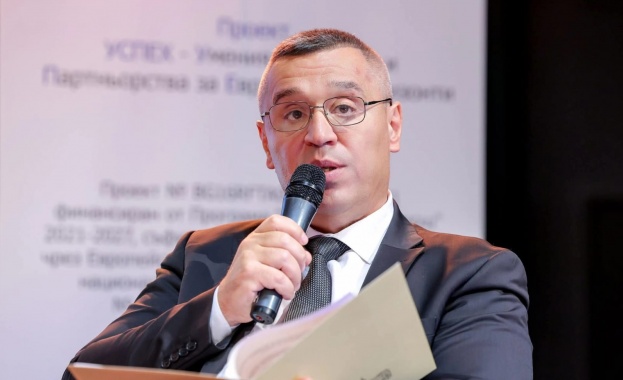 Министър Тахов: Над 700 общински проекта на стойност 432 млн. евро са подадени по Стратегическия план   