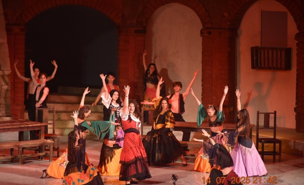 "Кармен“ внася драматични страсти на сцената на Държавна опера - Бургас във вторник