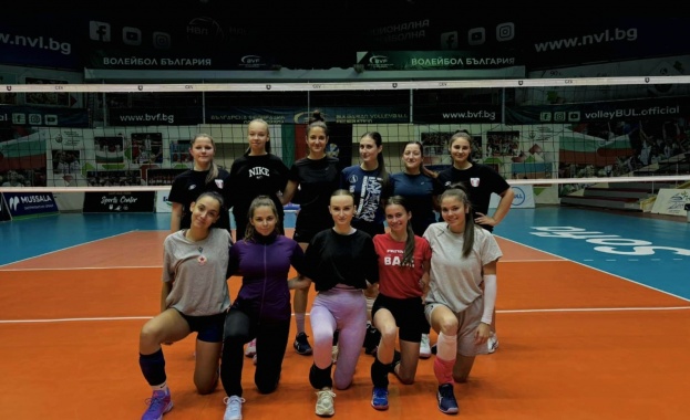 От новият сезон ВК Етрополе сформира женски волейболен отбор който