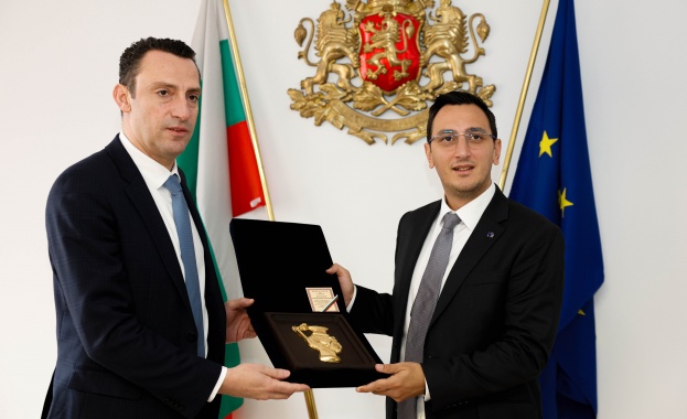 Министърът на младежта и спорта Иван Пешев проведе работна среща