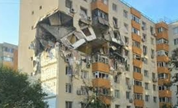 Издирвателно спасителни екипи продължават работа на терен за откриването на други