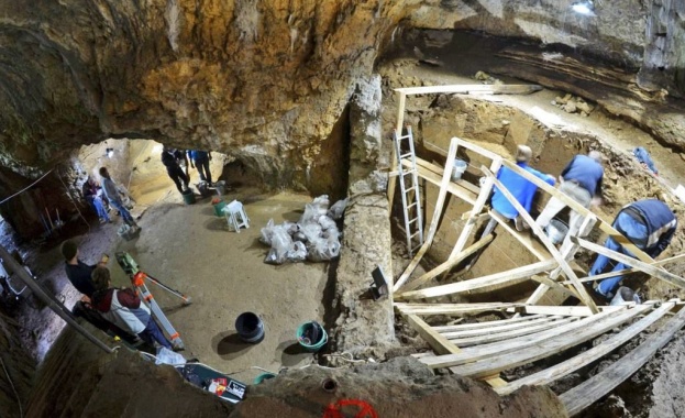 Учени представиха нови следи за първите хора на нашия континент