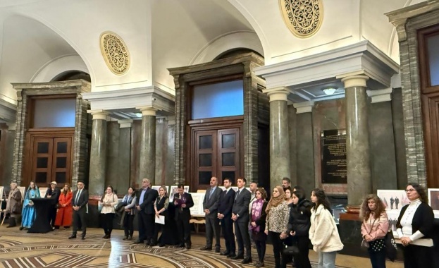 Откриване на изложба "Азербайджан по пътя към суверенната държавност"