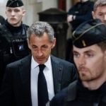 Никола Саркози на влизане в затвора: Затварят не бивш президент, а невинен човек
