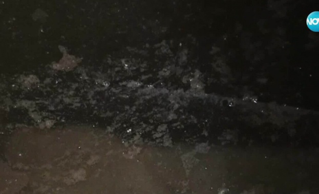 Жилищен блок в Добрич пропада заради постоянни наводнения от отпадни