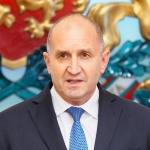 Президентът Радев връчва третият и последен проучвателен мандат за съставяне на правителство на „Алианс за права и свободи“