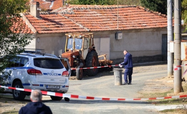 Те нямали право да посещават семейството си и били с