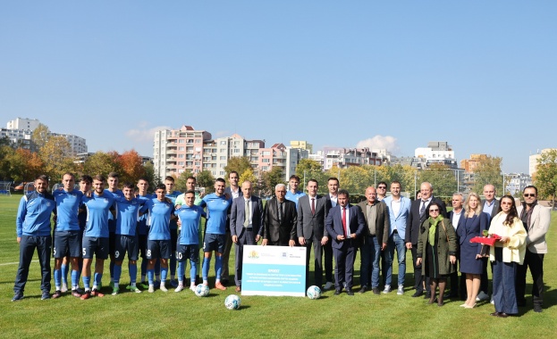 Инвестициите в спортната база са инвестиции в бъдещето на българския