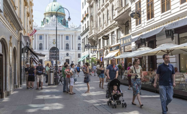 Ходенето пеша е най разпространената форма на мобилност във Виена както