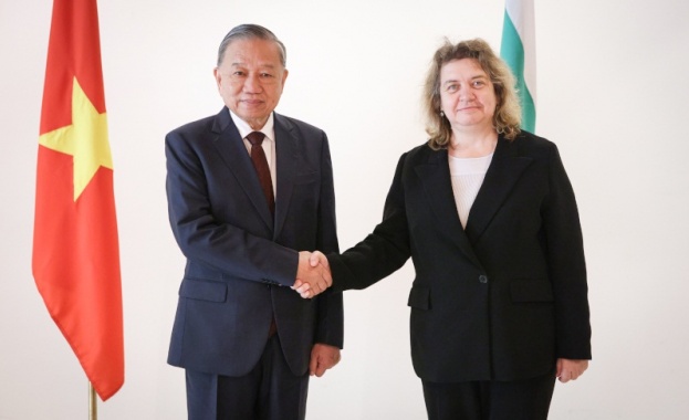 Издигането на двустранните отношения между Виетнам и България до ниво