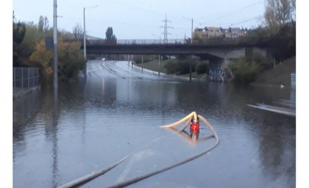 Във връзка с тиражираната информация за наводнение в новоизграждаща се