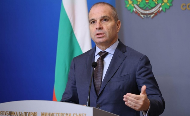 Подадени са пет оферти от двама оператори по процедурата за