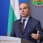 Вицепремиерът Караджов сезира Прокуратурата за съмнителни действия на служители в ИА „Автомобилна администрация“