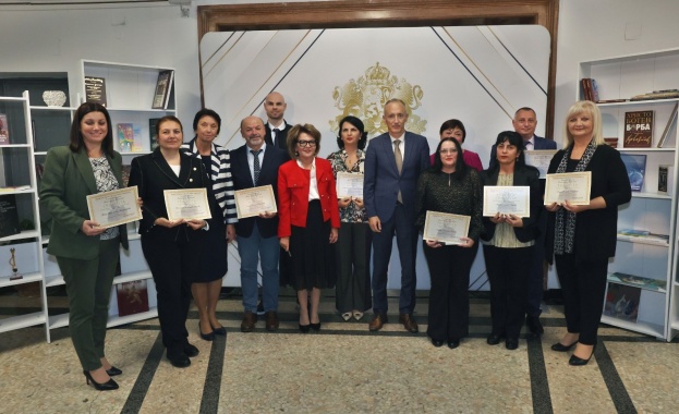 Ученици от столични училища се включиха в часа за будителство