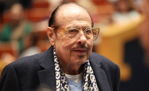 Българската национална телевизия променя програмата си в памет на Иван