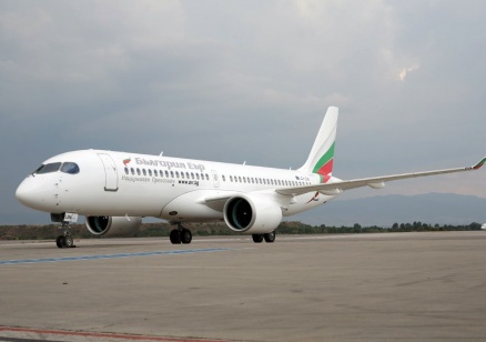 Министерството на транспорта и съобщенията е в контакт с български авиокомпании за евакуацията на български граждани от Близкия изток   