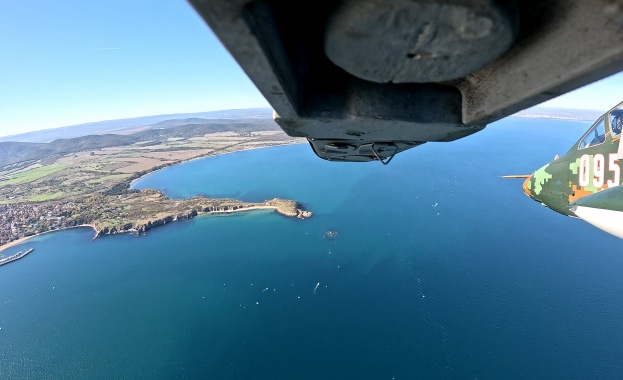 Летателен състав от 22 ра авиационна база Безмер проведе успешно