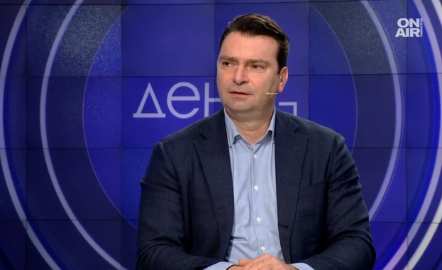 Калоян Паргов: Законът за минималната заплата е спазен – от 1 януари тя ще бъде 1213 лв