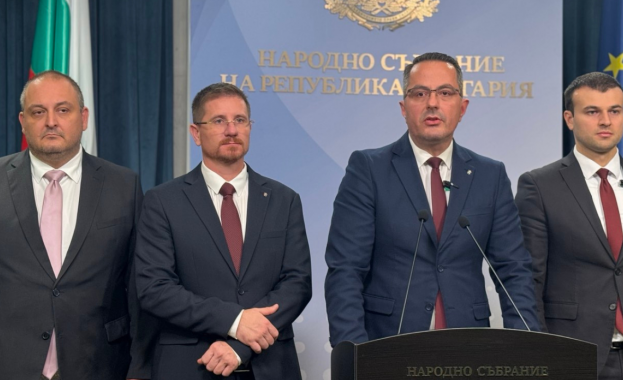 „Възраждане”: Ако „Лукойл” затвори, до дни няма да има горива