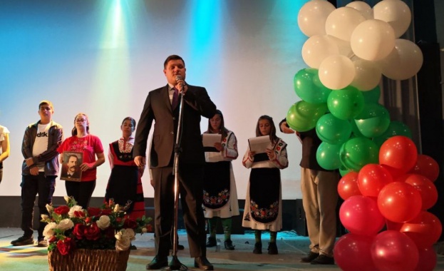 „Възраждане“ отбеляза Деня на народните будители с българската общност в Гърция