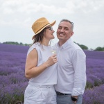 Те обикалят света, за да търсят най-доброто вино