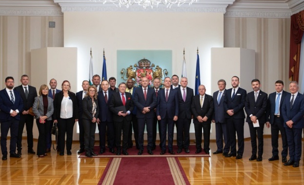 Президентът Румен Радев снощи проведе среща с ръководството на Асоциацията