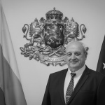 Напусна ни заместник-министърът на младежта и спорта доц. Стоян Андонов