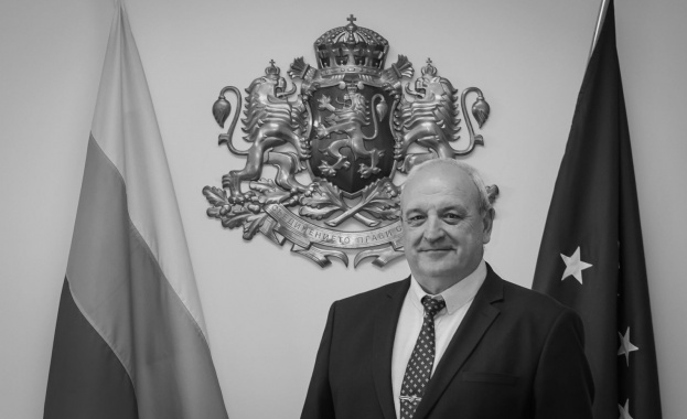 С дълбока скръб съобщаваме че ни напусна доц Стоян Андонов