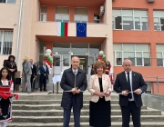 Министър Вълчев откри две изцяло обновени и модернизирани училища в Пещера