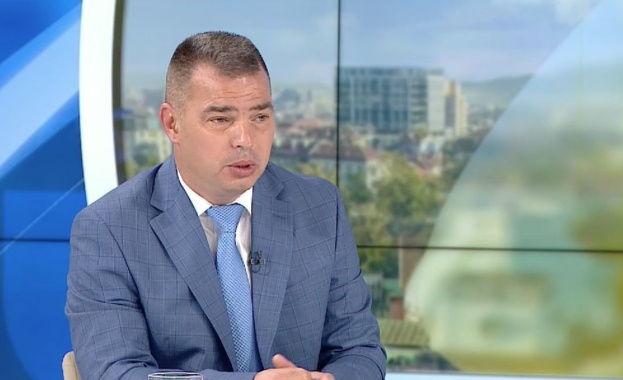 Бизнесът с незаконен трафик става все по невъзможен в България Пренасочете