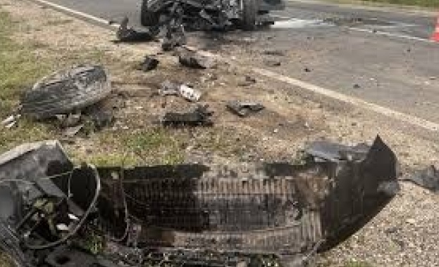Жена е загинала при тежка катастрофа на пътя между Сливен